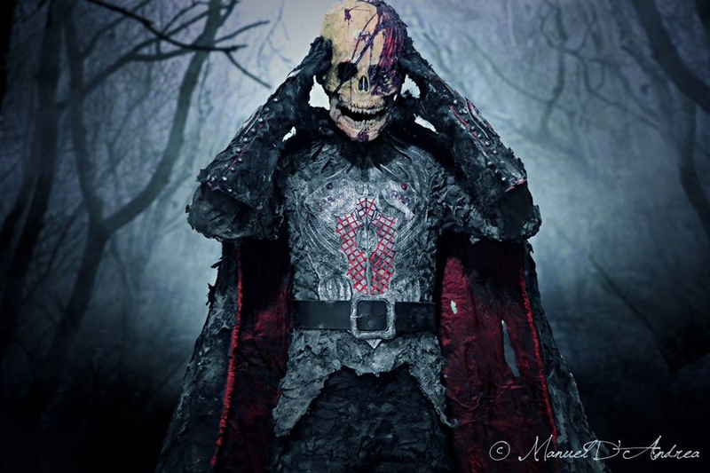 Illustration for article titled Cosplay So Good It Jumps Straight Off The Silver Screen